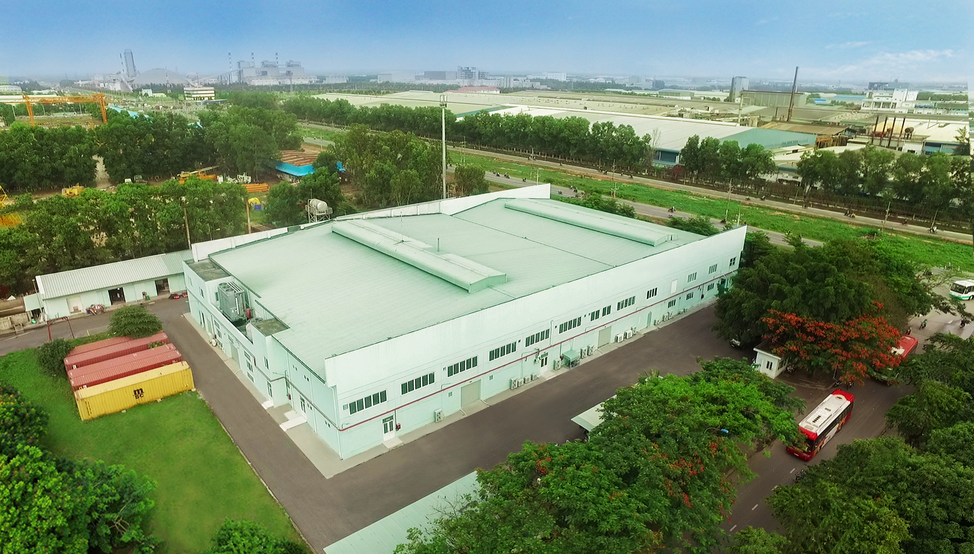 Nhà máy chính thức đi vào hoạt động